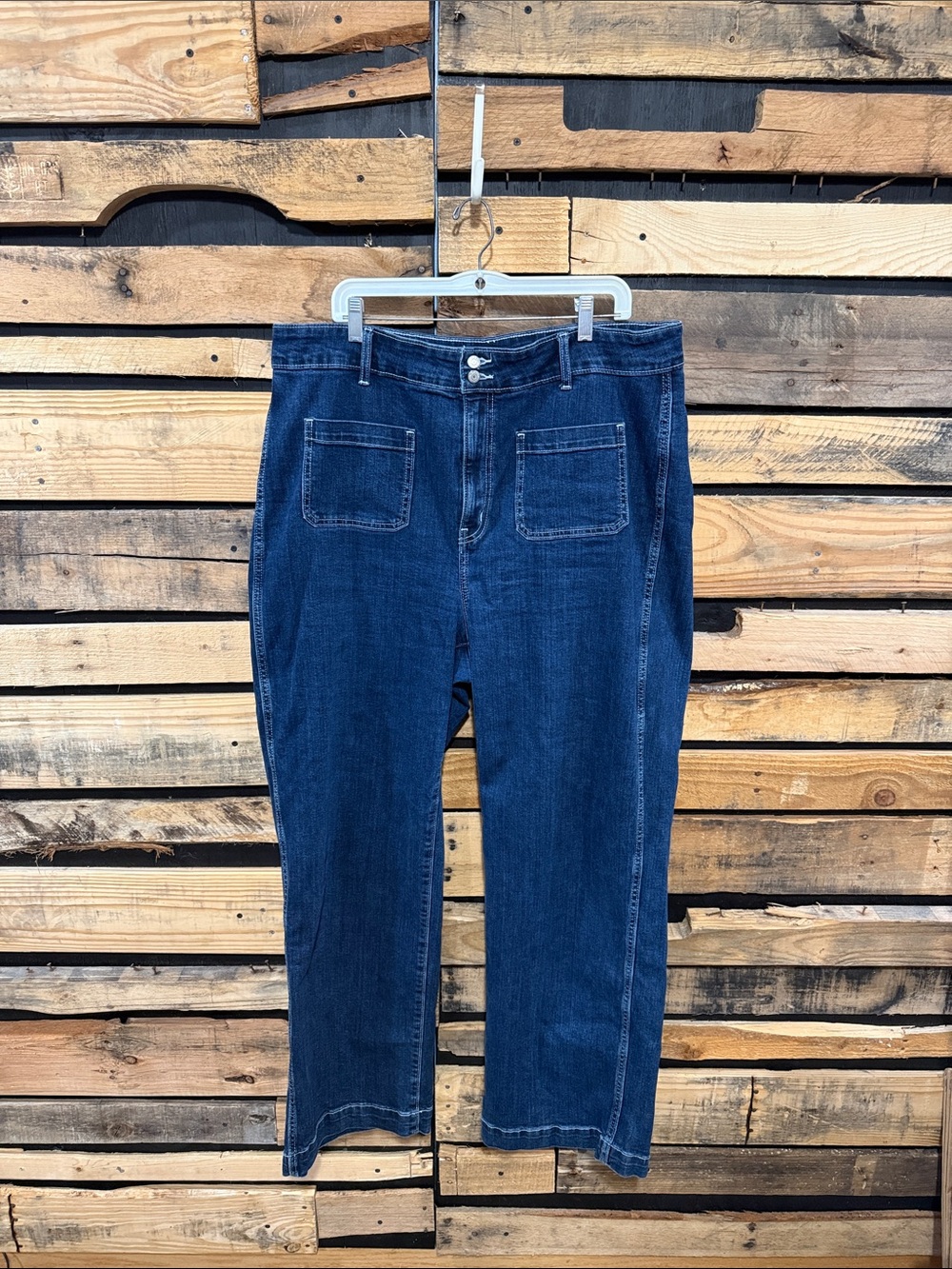 Old Navy Women’s‎ Extra High Rise Ski Hi Wide Leg Jeans Size 18 Tall